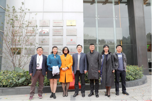 院领导带队赴广深考察交流并出席校企合作人才培养基地揭牌仪式