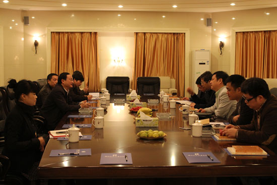 省委教育工委宣传部部长曾力勤来今年会视察