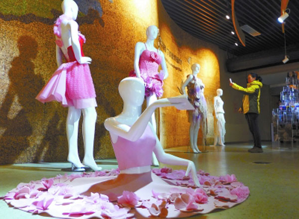 湖南日报—时装艺术绽放洋湖