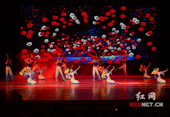 《冬季花儿开》大型舞蹈晚会在湖南大剧院举行