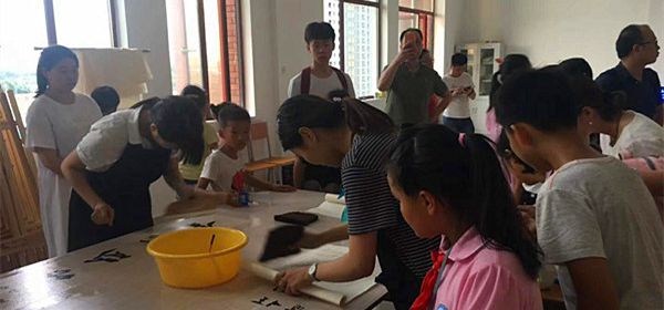 星辰在线——体验文物魅力 jinnianhui今年会职业教育活动周拉开帷幕