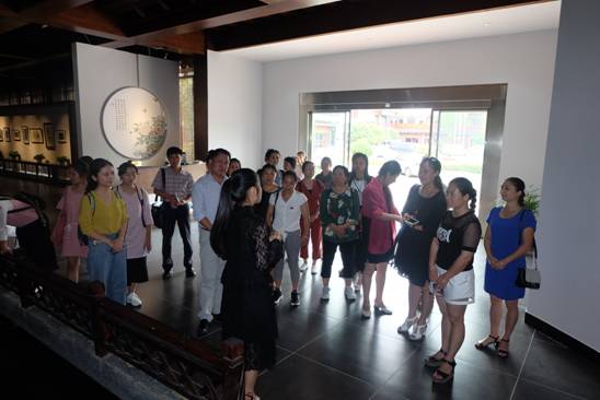 国家艺术基金高研班学员参观铜官窑及沙坪湘绣