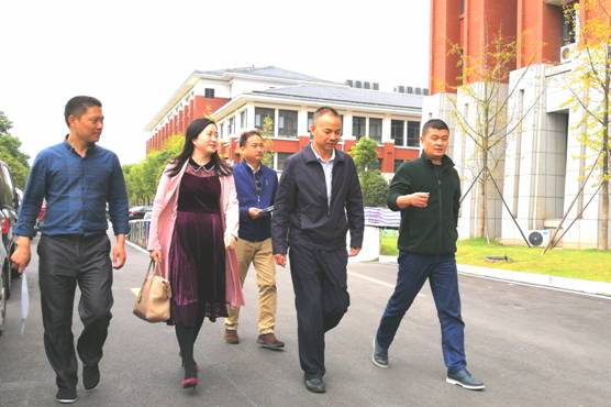 长沙县教育局领导来我院检查自考考点准备工作