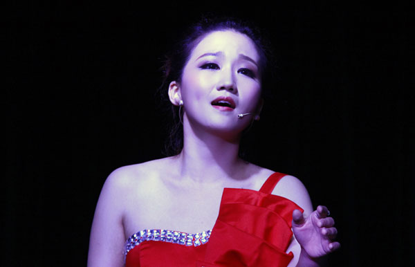 “向桐卉个人专辑宣传暨独唱音乐会”在学院举行