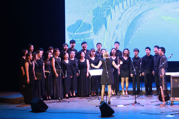 中法建交五十周年《穿越之音》音乐会在我院激情上演