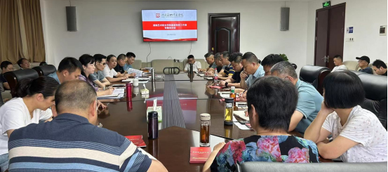 学校召开基层党务工作者专题培训会