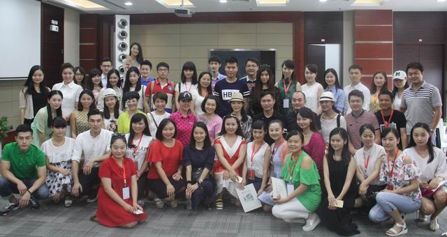 2015年湖南省播音员主持人进修班在我院圆满举行