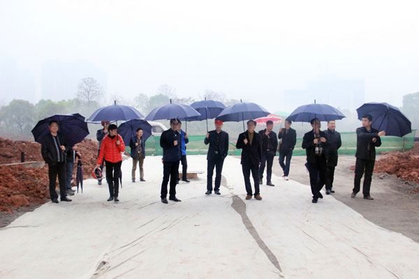 ​ 鲁雁飞书记在新校区主持召开搬迁工作专题党委会