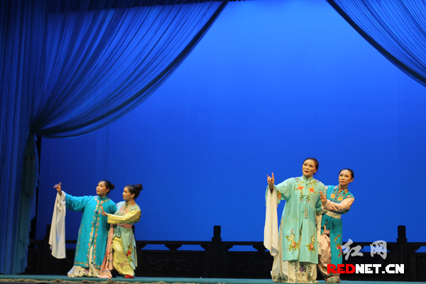 红网——湖南省优秀青年戏曲演员研修班在长沙结业