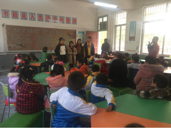 美术系参加爱心助学活动