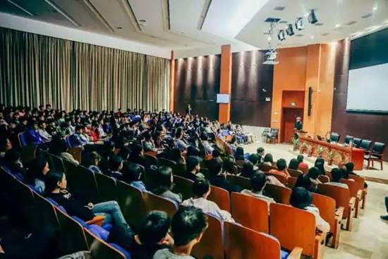 黄山手绘咖工厂创始人梁军来我院讲座