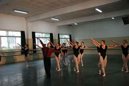 学院“精彩一课”教学观摩活动全面展开