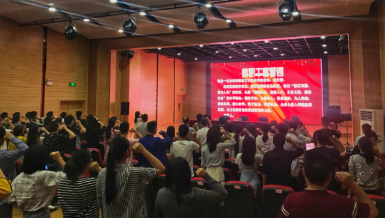 学院举办新进教职工、校企合作企业驻校教职工培训大会